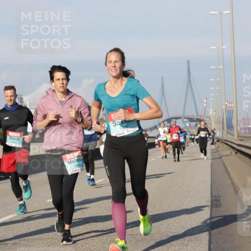 03.10.2025 - Köhlbrandbrückenlauf Jannik Wohlers http://msf.ph/oto/9075201 03.10.2025 09:51:26 Position 3 1, 3188, 1424, 1626 meine-sportfotos.de