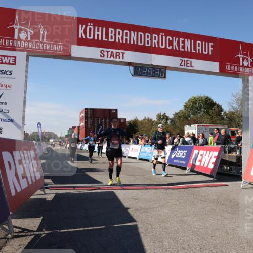 03.10.2025 - Köhlbrandbrückenlauf Lena Gebhardt http://msf.ph/oto/9075204 03.10.2025 13:39:30 Ziel 4621, 4789, 5135, 5176, 5444, 5741, 5745, 5988, 5989, 5991, 5998, 6259, 6560 meine-sportfotos.de