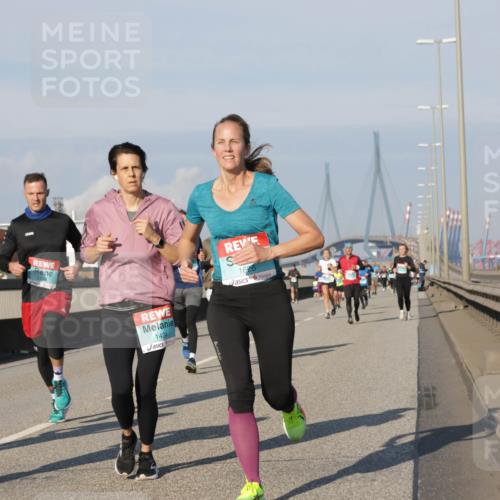 03.10.2025 - Köhlbrandbrückenlauf Jannik Wohlers http://msf.ph/oto/9075208 03.10.2025 09:51:26 Position 3 2761, 1424, 1626 meine-sportfotos.de