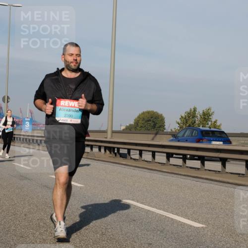 03.10.2025 - Köhlbrandbrückenlauf Fabian Wolf http://msf.ph/oto/9075236 03.10.2025 10:14:37 Position 3 2390, 1011 meine-sportfotos.de