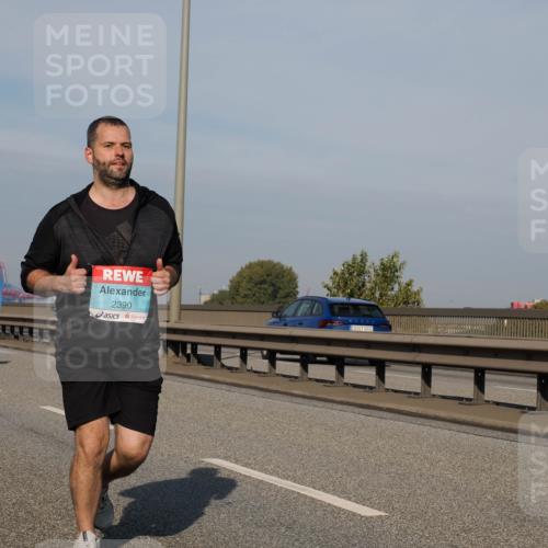 03.10.2025 - Köhlbrandbrückenlauf Fabian Wolf http://msf.ph/oto/9075246 03.10.2025 10:14:37 Position 3 2390, 1011 meine-sportfotos.de
