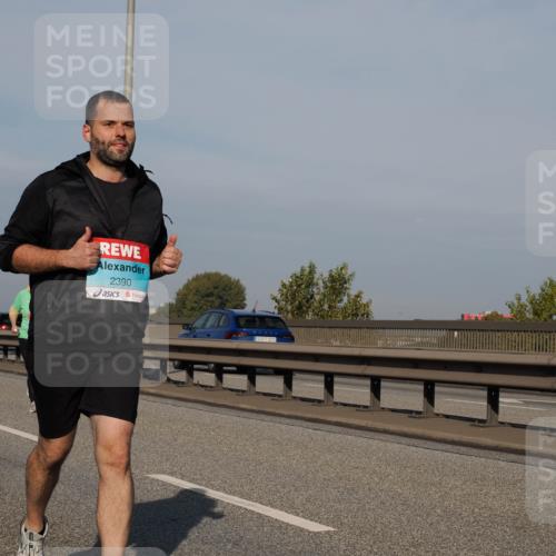 03.10.2025 - Köhlbrandbrückenlauf Fabian Wolf http://msf.ph/oto/9075255 03.10.2025 10:14:37 Position 3 3, 2390, 1012 meine-sportfotos.de