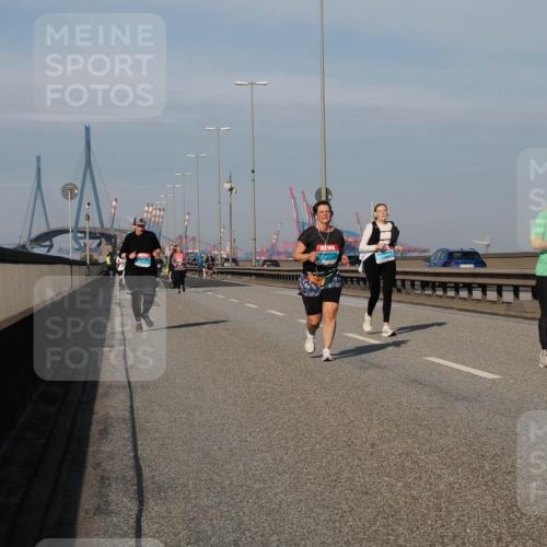 03.10.2025 - Köhlbrandbrückenlauf Fabian Wolf http://msf.ph/oto/9075280 03.10.2025 10:14:39 Position 3  meine-sportfotos.de