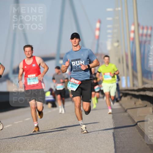 03.10.2025 - Köhlbrandbrückenlauf Jannik Wohlers http://msf.ph/oto/9075293 03.10.2025 09:41:47 Position 3 2024, 1, 08, 1268, 3152, 2831 meine-sportfotos.de