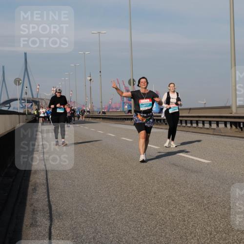 03.10.2025 - Köhlbrandbrückenlauf Fabian Wolf http://msf.ph/oto/9075299 03.10.2025 10:14:40 Position 3 2936 meine-sportfotos.de