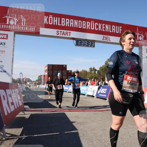 03.10.2025 - Köhlbrandbrückenlauf Lena Gebhardt http://msf.ph/oto/9075305 03.10.2025 13:39:33 Ziel 4621, 5135, 5176, 5444, 5741, 5745, 5991, 5998, 6259, 6560 meine-sportfotos.de