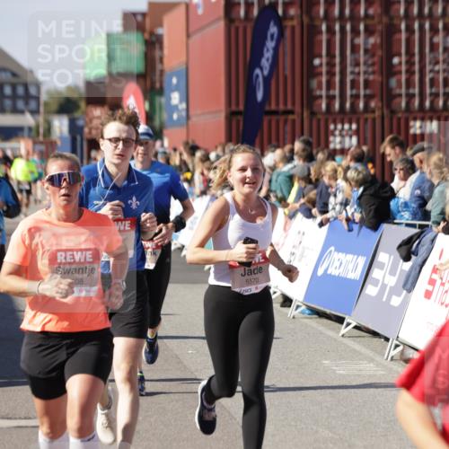 03.10.2025 - Köhlbrandbrückenlauf Jannik Wohlers http://msf.ph/oto/9075368 03.10.2025 13:16:29 Ziel 4144, 4146, 4314, 4317, 4347, 4408, 4414, 4563, 4586, 4928, 4952, 5032, 5104, 5498, 5570, 5694, 5815, 5836, 5983, 6208, 6353, 6377, 6761, 6771, 6812 meine-sportfotos.de