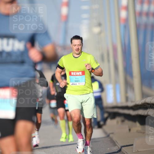 03.10.2025 - Köhlbrandbrückenlauf Jannik Wohlers http://msf.ph/oto/9075371 03.10.2025 09:41:49 Position 3 3841 meine-sportfotos.de