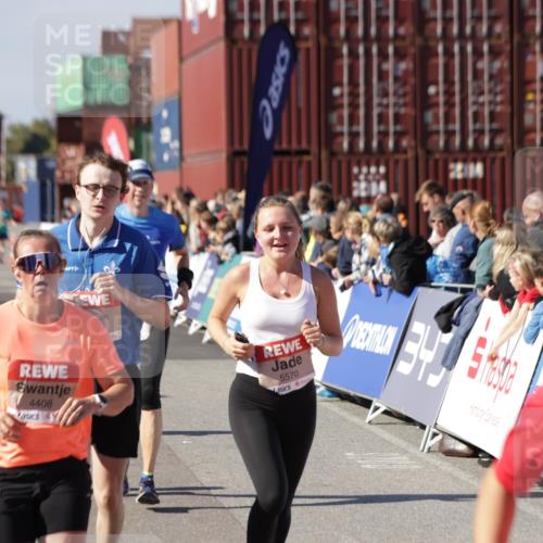 03.10.2025 - Köhlbrandbrückenlauf Jannik Wohlers http://msf.ph/oto/9075410 03.10.2025 13:16:30 Ziel 4036, 4144, 4146, 4314, 4317, 4347, 4408, 4414, 4586, 4952, 5032, 5104, 5498, 5570, 5630, 5694, 5815, 5836, 5983, 6208, 6353, 6377, 6761, 6771, 6812 meine-sportfotos.de