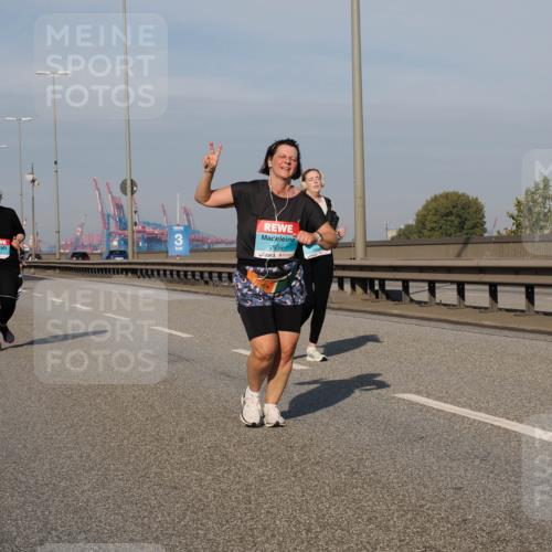03.10.2025 - Köhlbrandbrückenlauf Fabian Wolf http://msf.ph/oto/9075420 03.10.2025 10:14:42 Position 3 936 meine-sportfotos.de