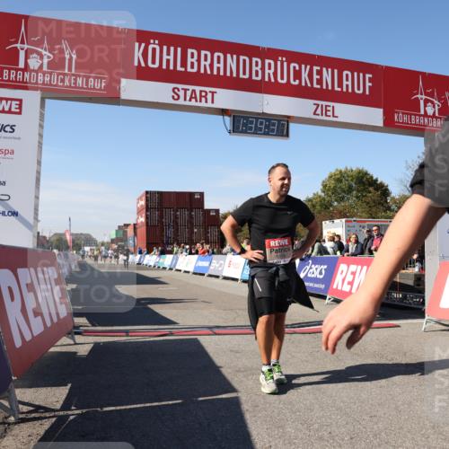 03.10.2025 - Köhlbrandbrückenlauf Lena Gebhardt http://msf.ph/oto/9075434 03.10.2025 13:39:37 Ziel 4621, 5135, 5176, 5444, 5991, 6259 meine-sportfotos.de