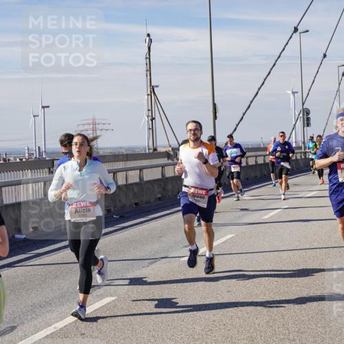 03.10.2025 - Köhlbrandbrückenlauf Michael Burmester http://msf.ph/oto/9075458 03.10.2025 12:40:48 Position 2 6612, 4783, 4252 meine-sportfotos.de