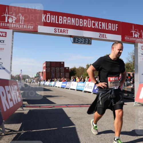 03.10.2025 - Köhlbrandbrückenlauf Lena Gebhardt http://msf.ph/oto/9075463 03.10.2025 13:39:38 Ziel 4621, 5135, 5176, 5444, 5991, 6259 meine-sportfotos.de