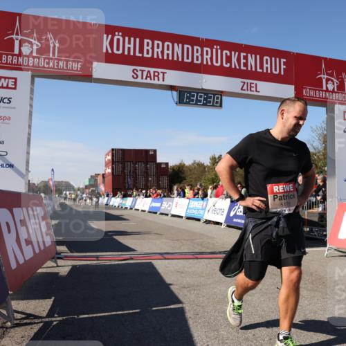 03.10.2025 - Köhlbrandbrückenlauf Lena Gebhardt http://msf.ph/oto/9075470 03.10.2025 13:39:38 Ziel 4621, 5135, 5176, 5444, 5991, 6259 meine-sportfotos.de