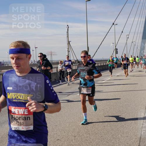 03.10.2025 - Köhlbrandbrückenlauf Michael Burmester http://msf.ph/oto/9075519 03.10.2025 12:40:50 Position 2 4252 meine-sportfotos.de