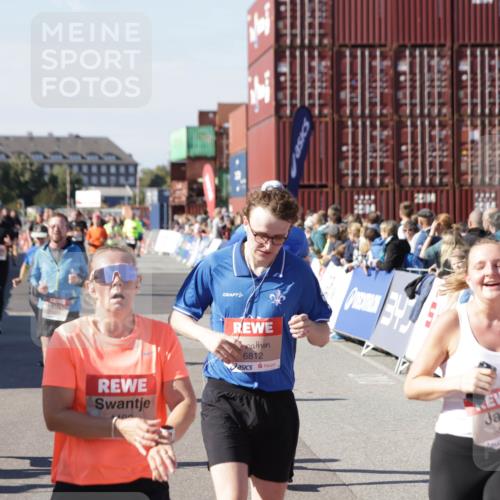 03.10.2025 - Köhlbrandbrückenlauf Jannik Wohlers http://msf.ph/oto/9075548 03.10.2025 13:16:31 Ziel 4036, 4144, 4146, 4314, 4317, 4408, 4414, 4586, 4952, 5104, 5498, 5570, 5630, 5694, 5815, 5983, 6208, 6353, 6377, 6761, 6771, 6812 meine-sportfotos.de