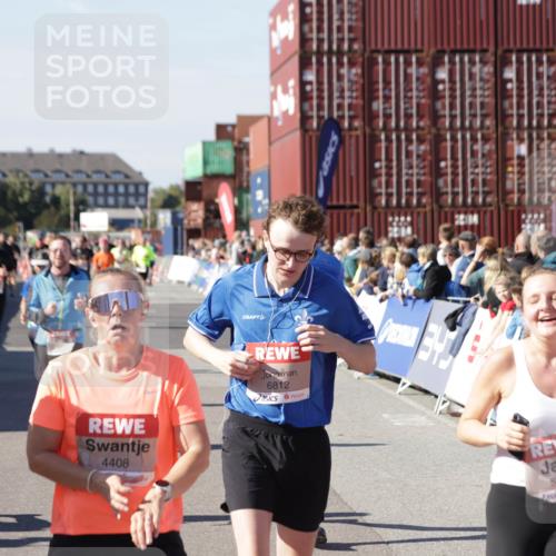 03.10.2025 - Köhlbrandbrückenlauf Jannik Wohlers http://msf.ph/oto/9075556 03.10.2025 13:16:31 Ziel 4036, 4144, 4146, 4314, 4317, 4408, 4414, 4586, 4952, 5104, 5498, 5570, 5630, 5694, 5815, 5983, 6208, 6353, 6377, 6761, 6771, 6812 meine-sportfotos.de
