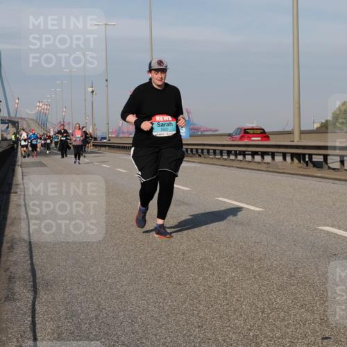 03.10.2025 - Köhlbrandbrückenlauf Fabian Wolf http://msf.ph/oto/9075564 03.10.2025 10:14:46 Position 3 2602 meine-sportfotos.de