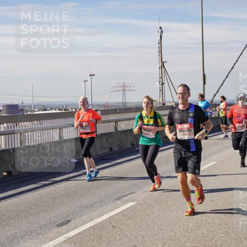 03.10.2025 - Köhlbrandbrückenlauf Michael Burmester http://msf.ph/oto/9075598 03.10.2025 12:40:55 Position 2 6465 meine-sportfotos.de
