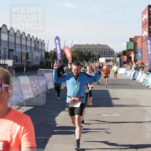 03.10.2025 - Köhlbrandbrückenlauf Jannik Wohlers http://msf.ph/oto/9075609 03.10.2025 13:16:33 Ziel 4036, 4146, 4235, 4314, 4408, 4414, 4586, 4952, 5104, 5498, 5570, 5630, 5694, 5815, 5983, 6208, 6353, 6377, 6761, 6812 meine-sportfotos.de