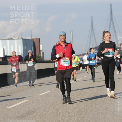 03.10.2025 - Köhlbrandbrückenlauf Jannik Wohlers http://msf.ph/oto/9075614 03.10.2025 09:51:34 Position 3 1134, 1208 meine-sportfotos.de