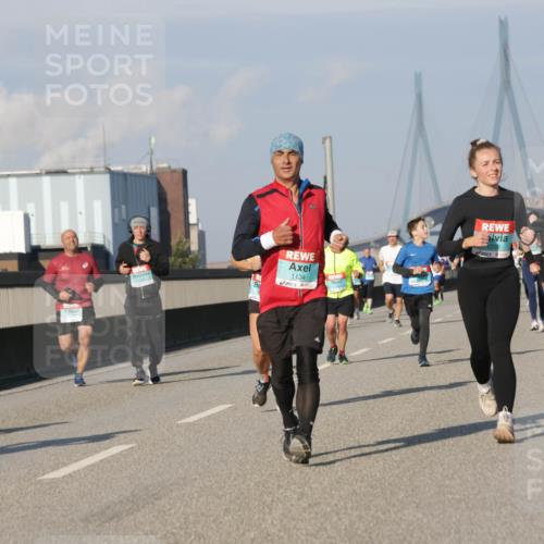 03.10.2025 - Köhlbrandbrückenlauf Jannik Wohlers http://msf.ph/oto/9075620 03.10.2025 09:51:34 Position 3 1134 meine-sportfotos.de