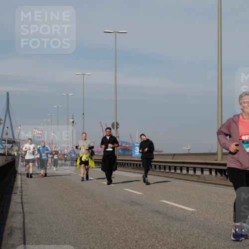 03.10.2025 - Köhlbrandbrückenlauf Fabian Wolf http://msf.ph/oto/9075628 03.10.2025 10:15:00 Position 3 3, 3589 meine-sportfotos.de