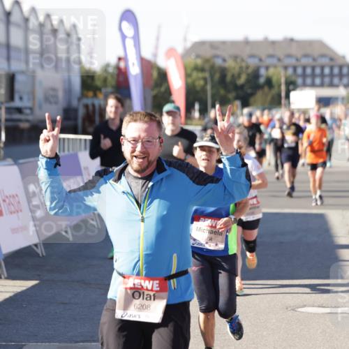 03.10.2025 - Köhlbrandbrückenlauf Jannik Wohlers http://msf.ph/oto/9075632 03.10.2025 13:16:34 Ziel 4036, 4146, 4235, 4314, 4408, 4586, 5104, 5498, 5570, 5630, 5694, 5815, 5983, 6208, 6353, 6377, 6812 meine-sportfotos.de