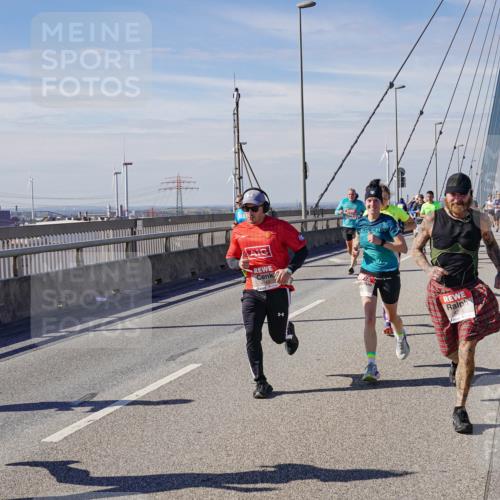 03.10.2025 - Köhlbrandbrückenlauf Michael Burmester http://msf.ph/oto/9075641 03.10.2025 12:40:56 Position 2  meine-sportfotos.de