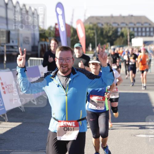 03.10.2025 - Köhlbrandbrückenlauf Jannik Wohlers http://msf.ph/oto/9075642 03.10.2025 13:16:34 Ziel 4036, 4146, 4235, 4314, 4408, 4586, 5104, 5498, 5570, 5630, 5694, 5815, 5983, 6208, 6353, 6377, 6812 meine-sportfotos.de