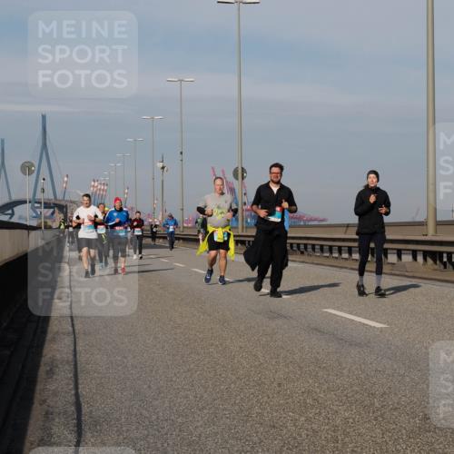 03.10.2025 - Köhlbrandbrückenlauf Fabian Wolf http://msf.ph/oto/9075651 03.10.2025 10:15:03 Position 3  meine-sportfotos.de