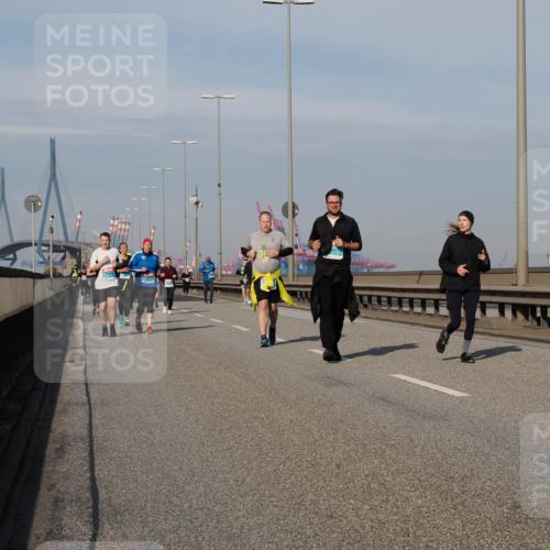 03.10.2025 - Köhlbrandbrückenlauf Fabian Wolf http://msf.ph/oto/9075661 03.10.2025 10:15:03 Position 3  meine-sportfotos.de
