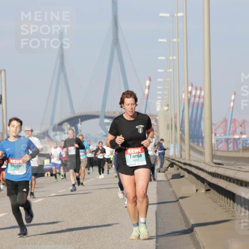03.10.2025 - Köhlbrandbrückenlauf Jannik Wohlers http://msf.ph/oto/9075668 03.10.2025 09:51:37 Position 3 3497, 1412 meine-sportfotos.de