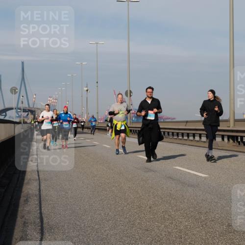 03.10.2025 - Köhlbrandbrückenlauf Fabian Wolf http://msf.ph/oto/9075674 03.10.2025 10:15:03 Position 3  meine-sportfotos.de