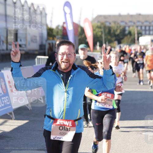 03.10.2025 - Köhlbrandbrückenlauf Jannik Wohlers http://msf.ph/oto/9075679 03.10.2025 13:16:34 Ziel 4036, 4146, 4235, 4314, 4408, 4586, 5104, 5498, 5570, 5630, 5694, 5815, 5983, 6208, 6353, 6377, 6812 meine-sportfotos.de