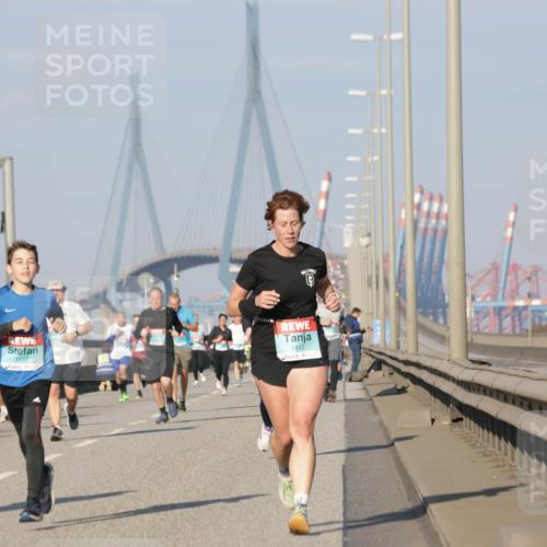 03.10.2025 - Köhlbrandbrückenlauf Jannik Wohlers http://msf.ph/oto/9075692 03.10.2025 09:51:37 Position 3  meine-sportfotos.de