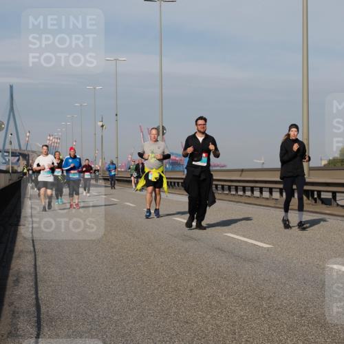 03.10.2025 - Köhlbrandbrückenlauf Fabian Wolf http://msf.ph/oto/9075695 03.10.2025 10:15:03 Position 3  meine-sportfotos.de