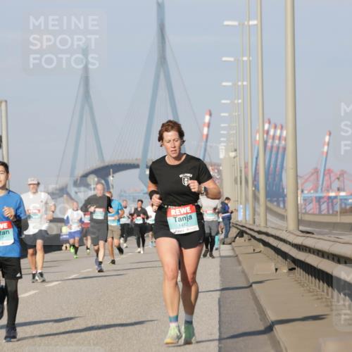 03.10.2025 - Köhlbrandbrückenlauf Jannik Wohlers http://msf.ph/oto/9075714 03.10.2025 09:51:37 Position 3 3497, 1412 meine-sportfotos.de