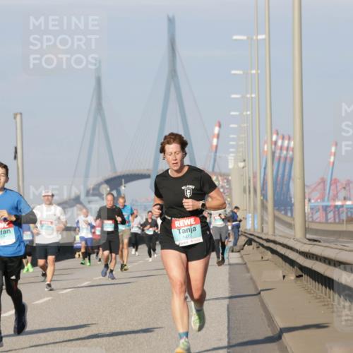 03.10.2025 - Köhlbrandbrückenlauf Jannik Wohlers http://msf.ph/oto/9075722 03.10.2025 09:51:37 Position 3 3198, 3497, 1412 meine-sportfotos.de