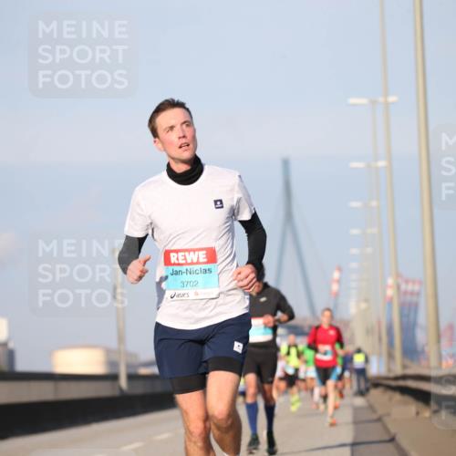 03.10.2025 - Köhlbrandbrückenlauf Jannik Wohlers http://msf.ph/oto/9075732 03.10.2025 09:42:21 Position 3 3702 meine-sportfotos.de