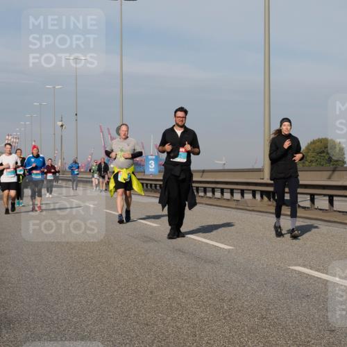 03.10.2025 - Köhlbrandbrückenlauf Fabian Wolf http://msf.ph/oto/9075737 03.10.2025 10:15:04 Position 3 3 meine-sportfotos.de