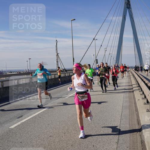 03.10.2025 - Köhlbrandbrückenlauf Michael Burmester http://msf.ph/oto/9075762 03.10.2025 12:41:00 Position 2 91115 meine-sportfotos.de