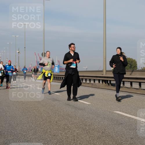 03.10.2025 - Köhlbrandbrückenlauf Fabian Wolf http://msf.ph/oto/9075764 03.10.2025 10:15:05 Position 3 3 meine-sportfotos.de