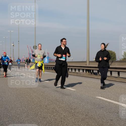 03.10.2025 - Köhlbrandbrückenlauf Fabian Wolf http://msf.ph/oto/9075774 03.10.2025 10:15:05 Position 3  meine-sportfotos.de
