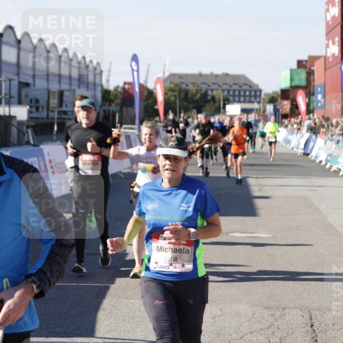 03.10.2025 - Köhlbrandbrückenlauf Jannik Wohlers http://msf.ph/oto/9075802 03.10.2025 13:16:36 Ziel 4036, 4146, 4235, 4314, 4408, 4586, 4813, 5104, 5570, 5630, 5694, 5815, 5983, 6208, 6353, 6377, 6812 meine-sportfotos.de
