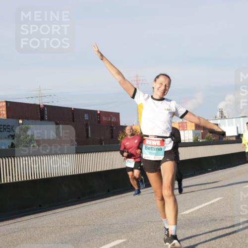 03.10.2025 - Köhlbrandbrückenlauf Jannik Wohlers http://msf.ph/oto/9075810 03.10.2025 09:51:39 Position 3 3341 meine-sportfotos.de