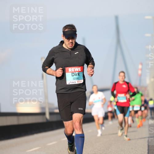 03.10.2025 - Köhlbrandbrückenlauf Jannik Wohlers http://msf.ph/oto/9075825 03.10.2025 09:42:24 Position 3 3288 meine-sportfotos.de