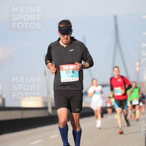 03.10.2025 - Köhlbrandbrückenlauf Jannik Wohlers http://msf.ph/oto/9075833 03.10.2025 09:42:25 Position 3 3288 meine-sportfotos.de