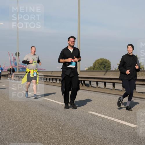 03.10.2025 - Köhlbrandbrückenlauf Fabian Wolf http://msf.ph/oto/9075836 03.10.2025 10:15:06 Position 3 33 meine-sportfotos.de