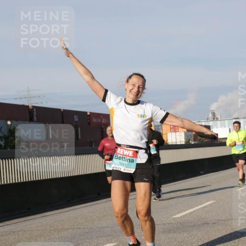 03.10.2025 - Köhlbrandbrückenlauf Jannik Wohlers http://msf.ph/oto/9075839 03.10.2025 09:51:40 Position 3 3341 meine-sportfotos.de